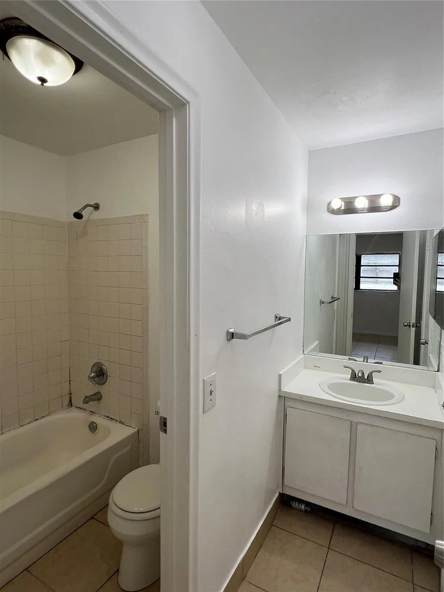2442 NW 52nd Avenue, Lauderhill, FL 33313 photo 11