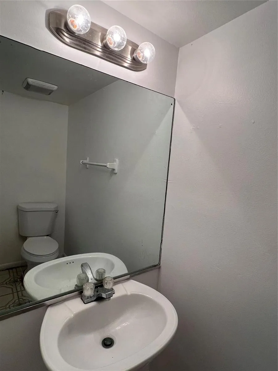 2442 NW 52nd Avenue, Lauderhill, FL 33313 photo 5