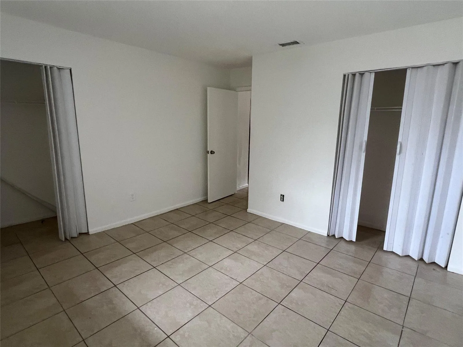 2442 NW 52nd Avenue, Lauderhill, FL 33313 photo 9