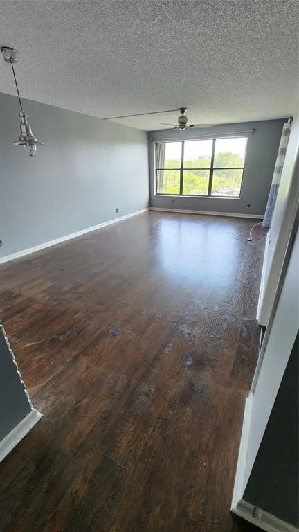 2320 S CYPRESS BEND Drive # 401, Pompano Beach, FL 33069 photo 7