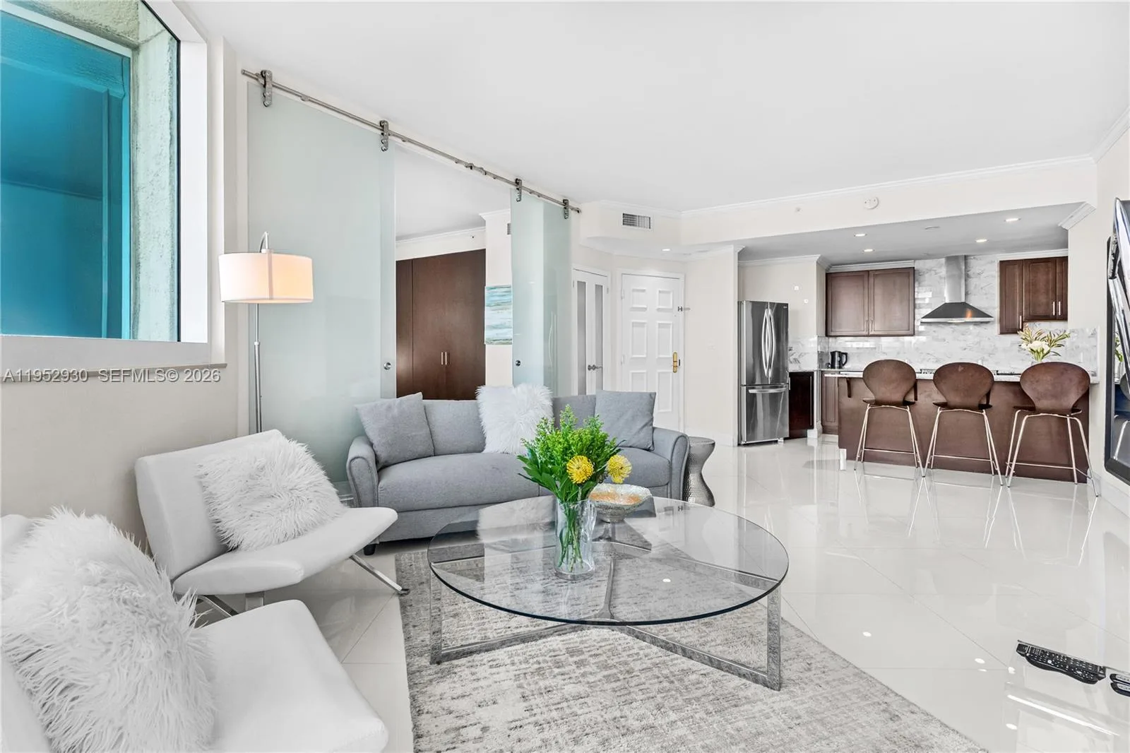 300 S Pointe Dr # 706, Miami Beach, FL 33139