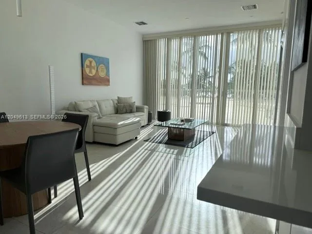 881 Ocean Dr # L2, Key Biscayne, FL 33149 photo 2