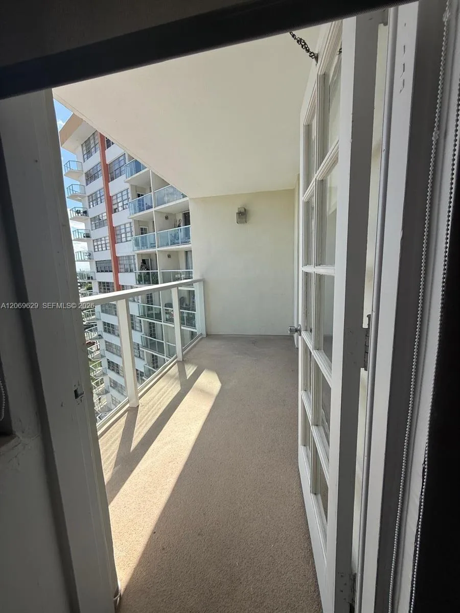 1351 NE Miami Gardens Dr # 1113E, Miami, FL 33179 photo 10