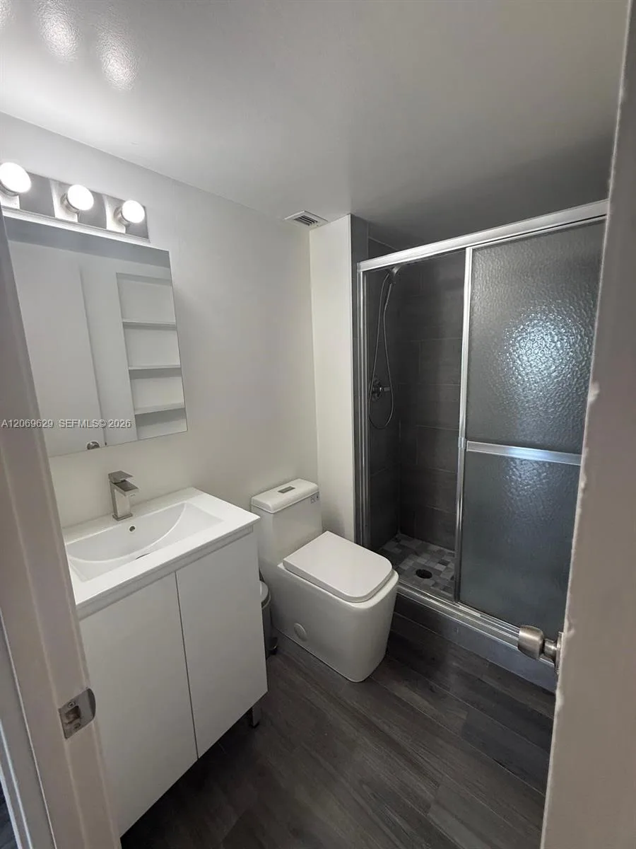 1351 NE Miami Gardens Dr # 1113E, Miami, FL 33179 photo 8