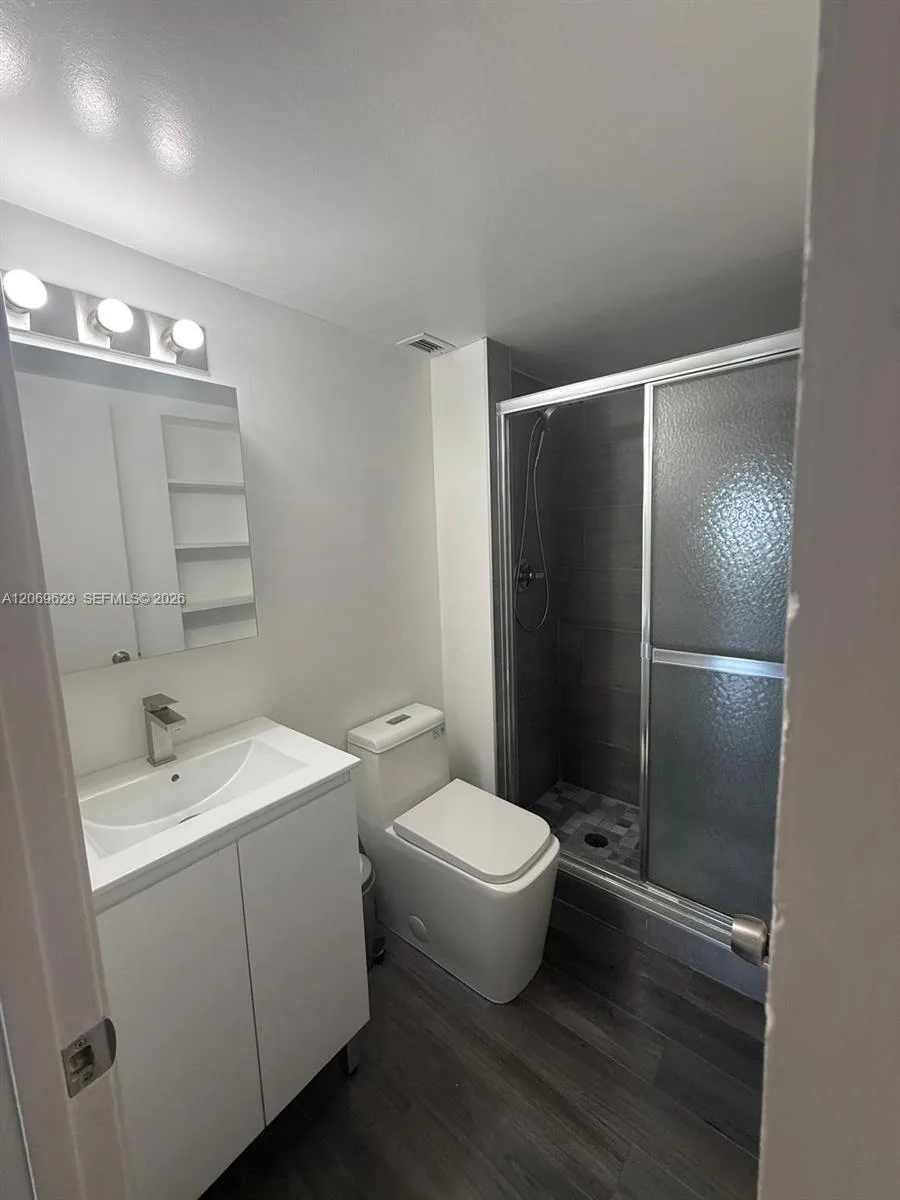 1351 NE Miami Gardens Dr # 1113E, Miami, FL 33179 photo 9