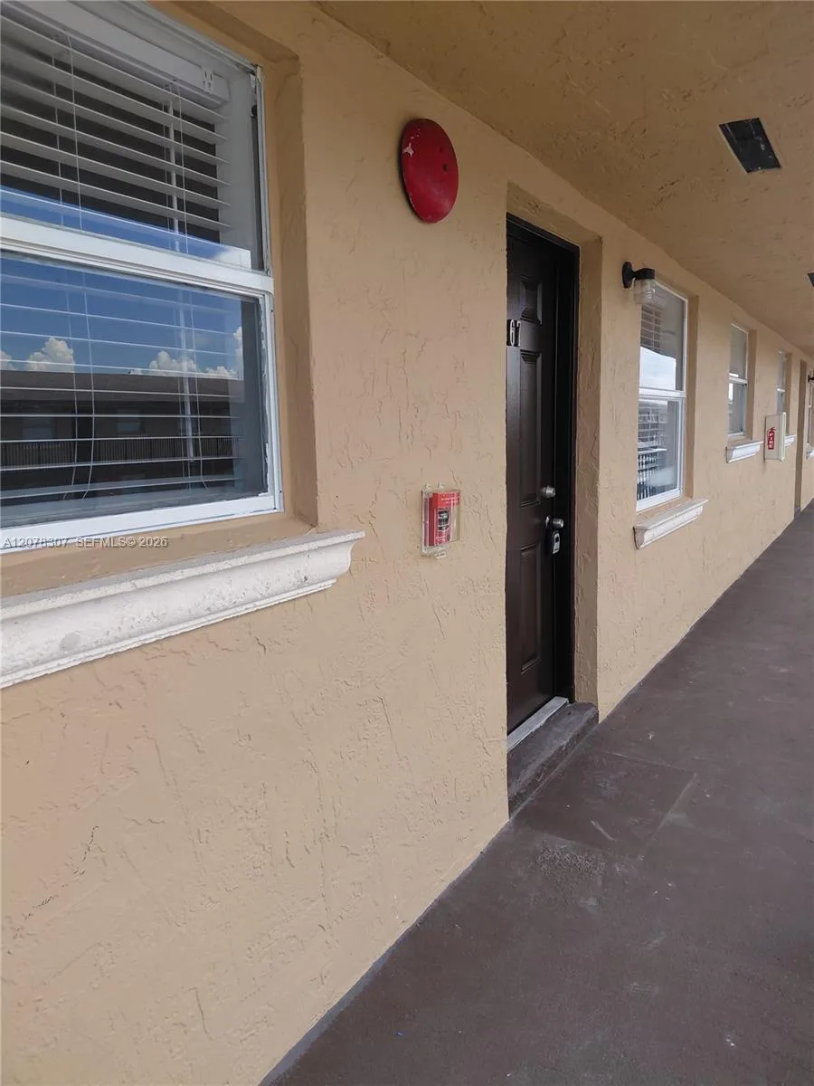 5461 W 24th Ave # 67, Hialeah, FL 33016
