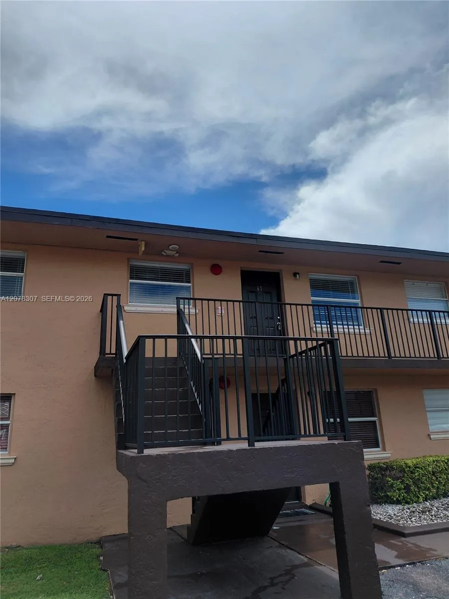 5461 W 24th Ave # 67, Hialeah, FL 33016 photo 2