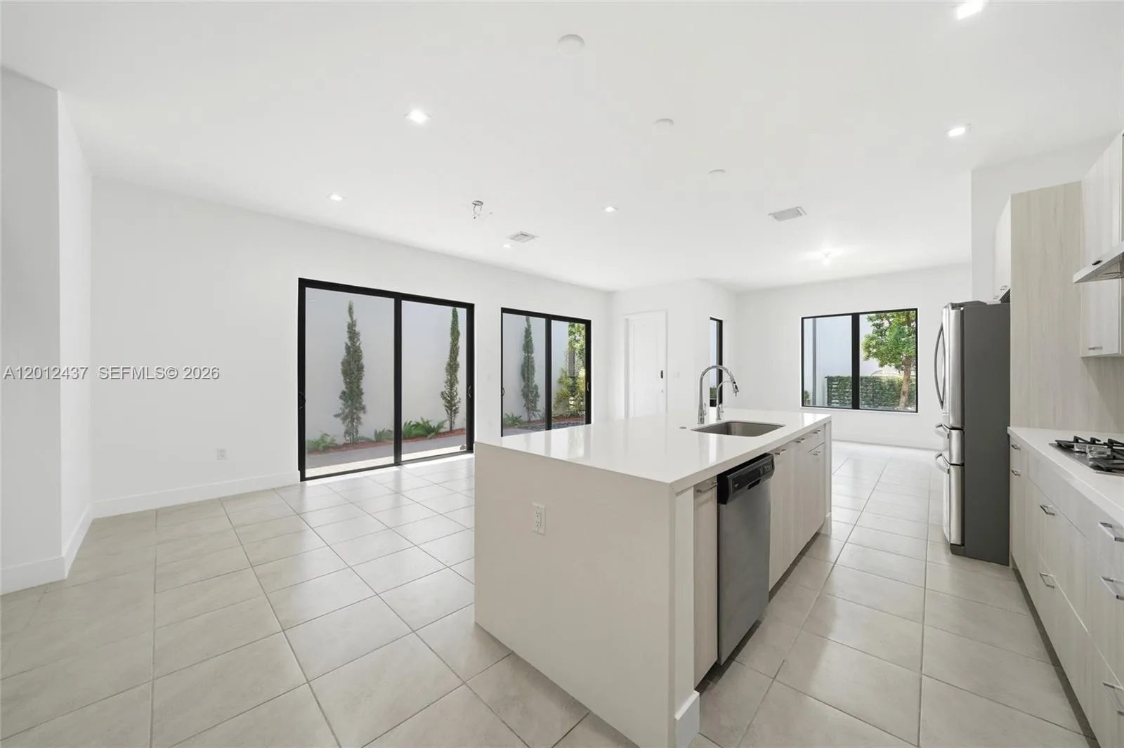 4356 NW 80th Ave, Doral, FL 33166 photo 10