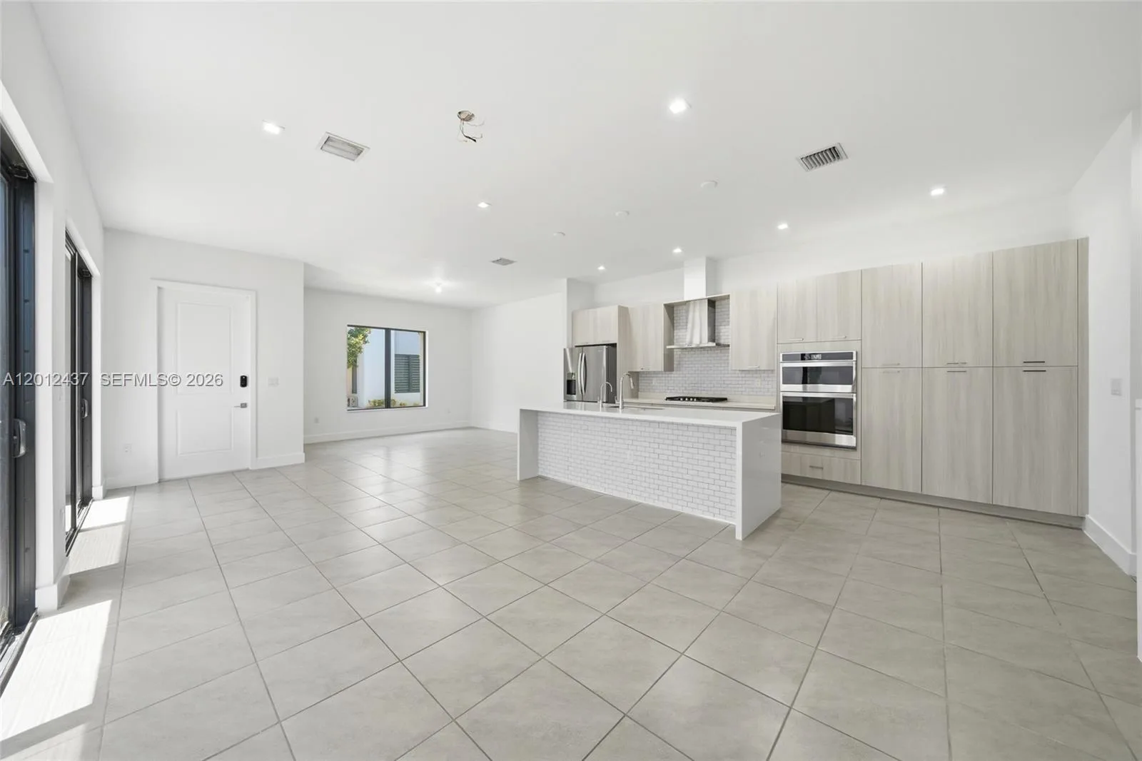 4356 NW 80th Ave, Doral, FL 33166 photo 8