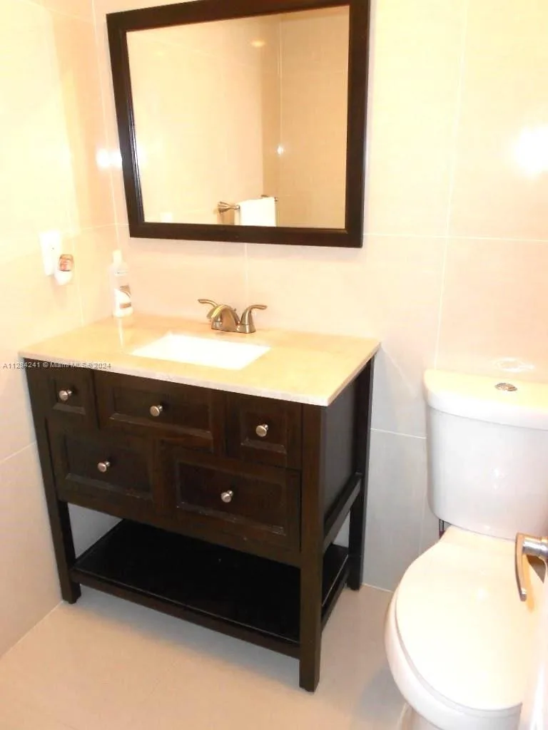 3901 S Ocean Dr # 8E, Hollywood, FL 33019 photo 13