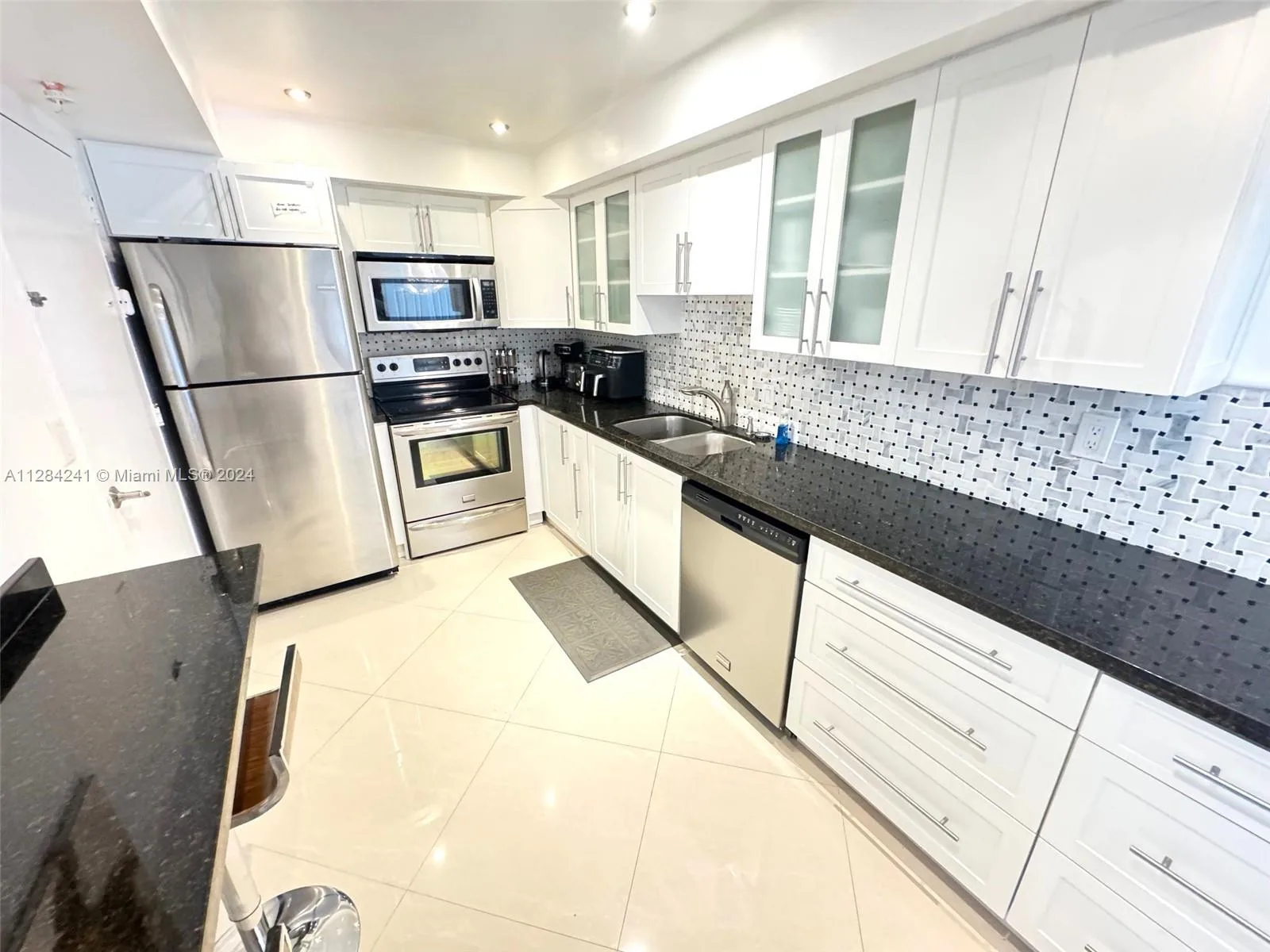 3901 S Ocean Dr # 8E, Hollywood, FL 33019 photo 4