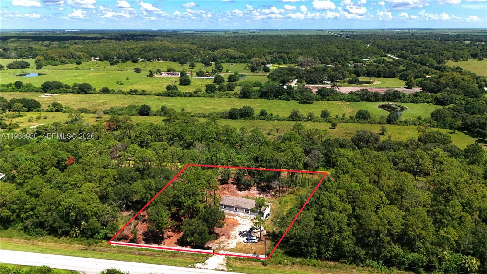 881 Woodland Blvd, Clewiston, FL 33440 photo 2