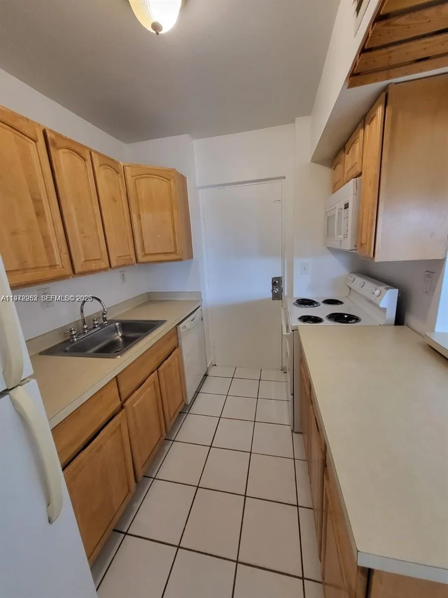 455 S Pine Island Rd # 410C, Plantation, FL 33324 photo 7