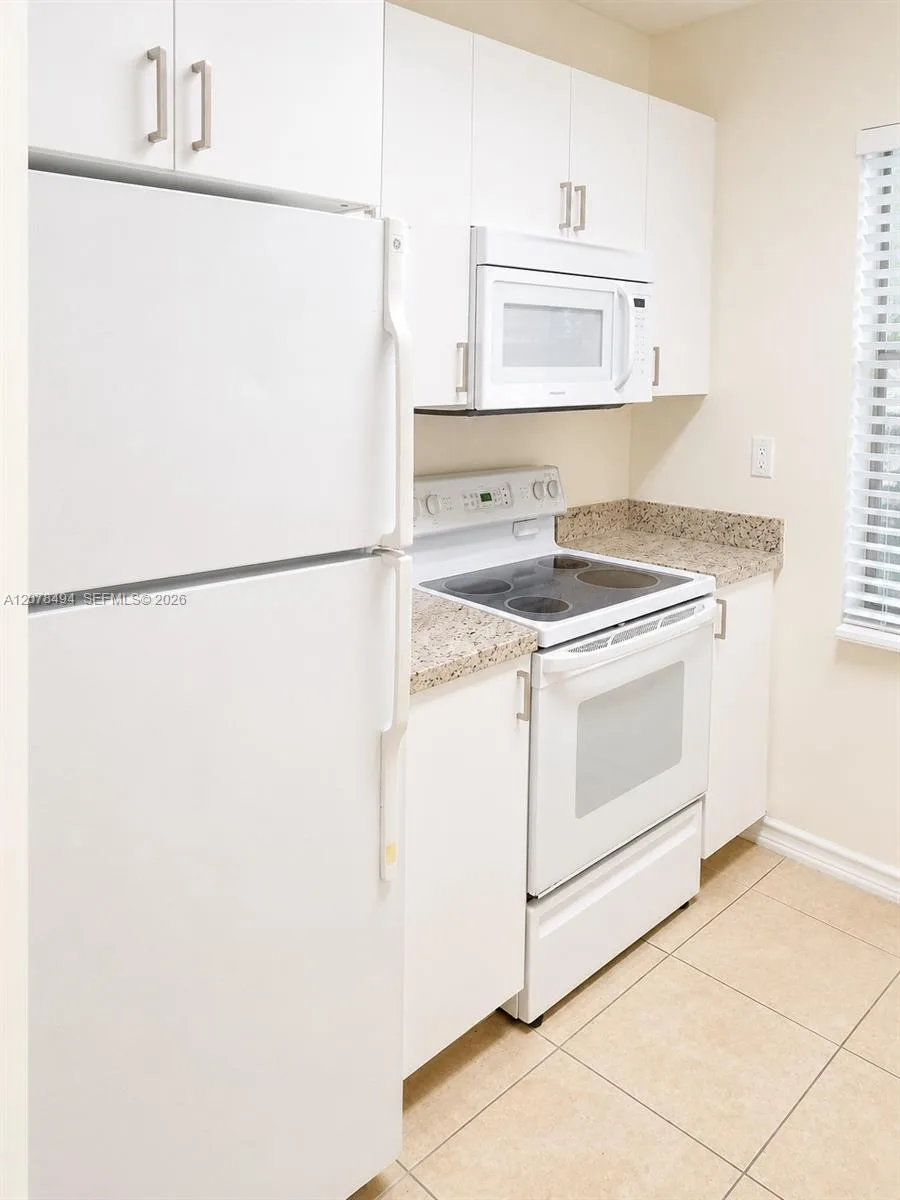 3396 Foxcroft Rd # 316, Miramar, FL 33025 photo 3