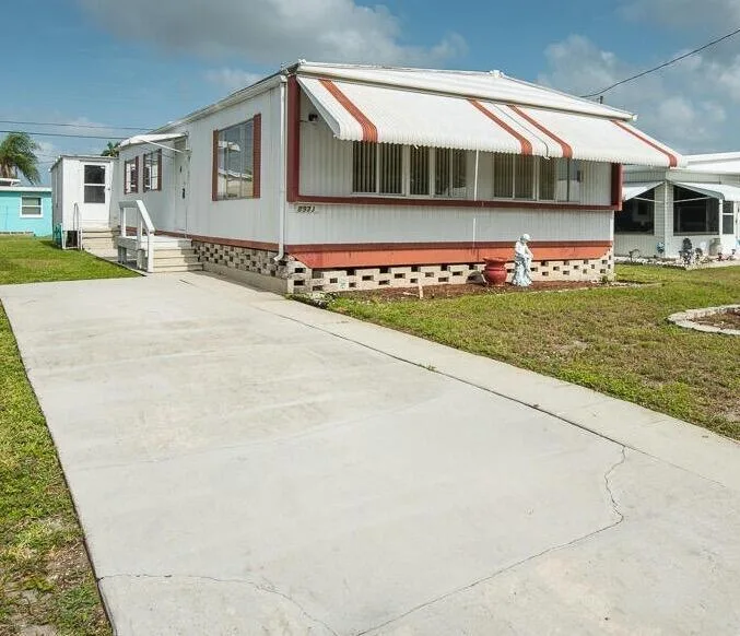 8933 CYPRESS Street, Boynton Beach, FL 33436