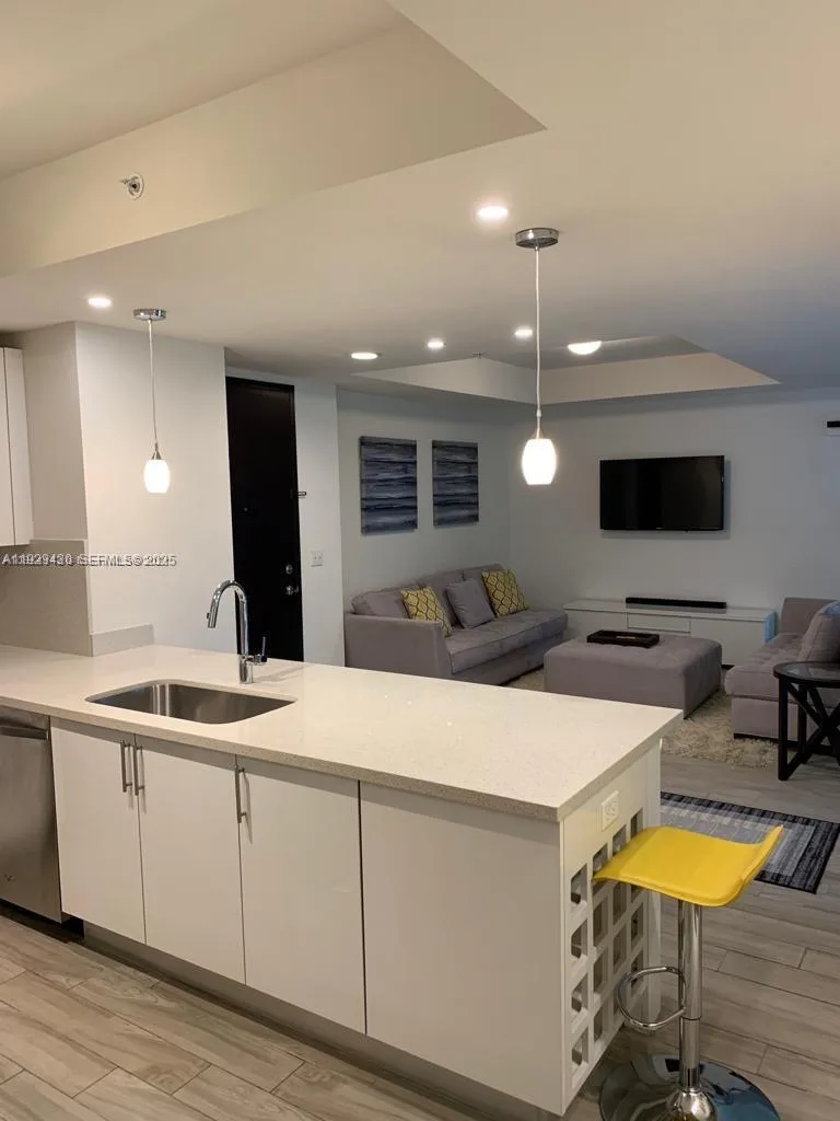 999 SW 1st Ave # 1216, Miami, FL 33130