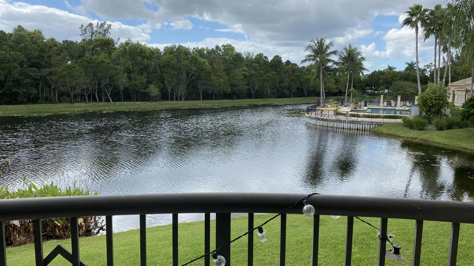 100 Crestwood Court N # 103, Royal Palm Beach, FL 33411