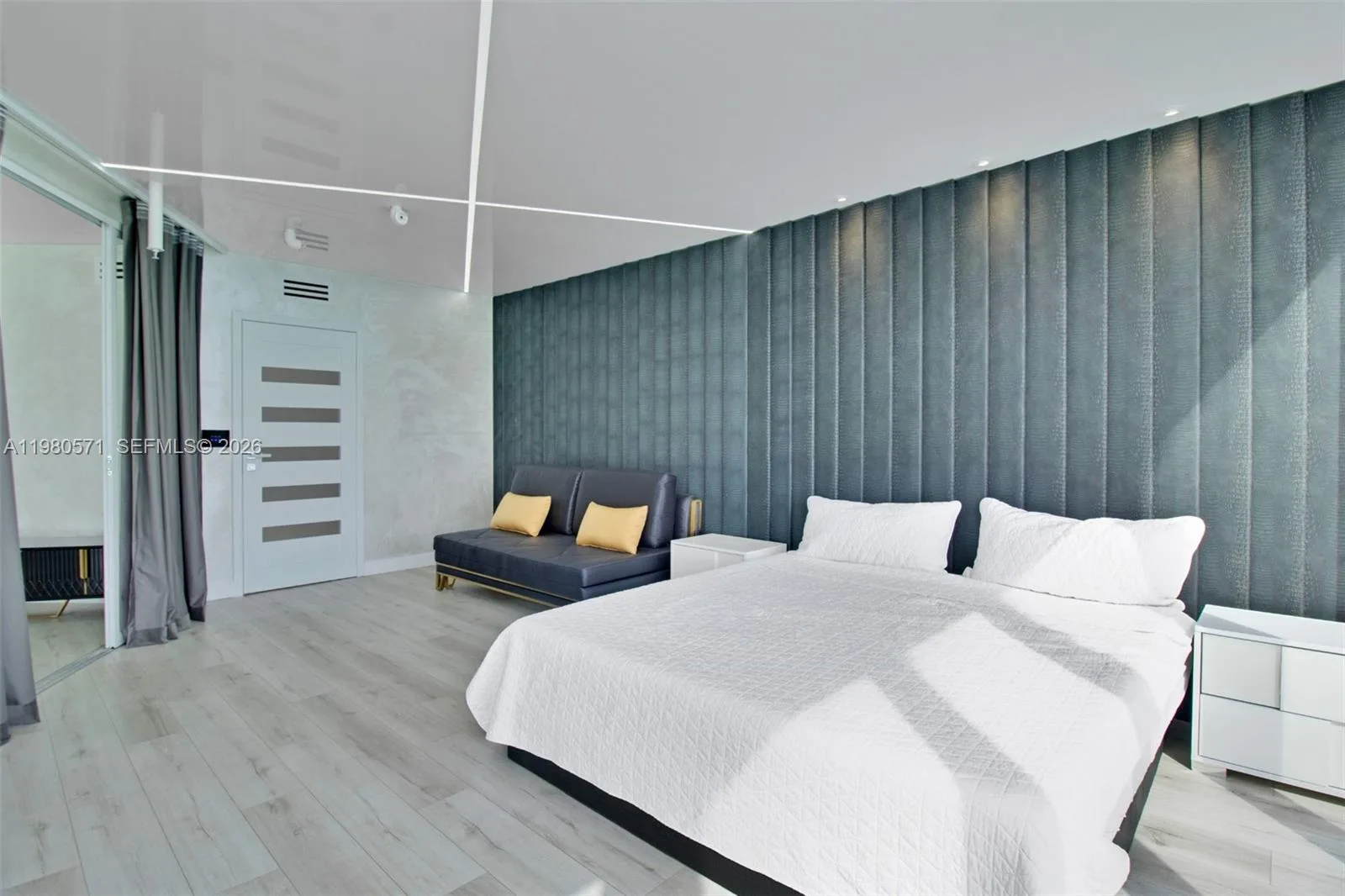16699 Collins Ave # 2002, Sunny Isles Beach, FL 33160 photo 9
