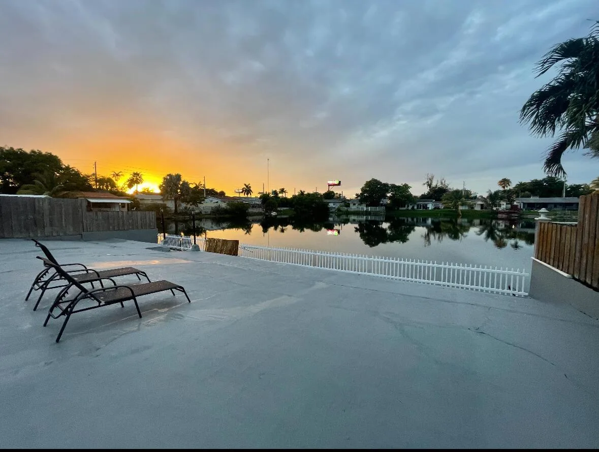 1067 SW 3rd Street, Hallandale Beach, FL 33009 photo 12