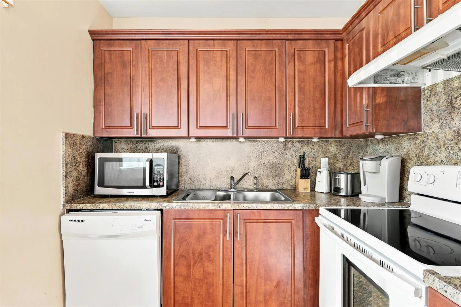 2920 Cynthia Lane # 202, FL 33461 photo 8