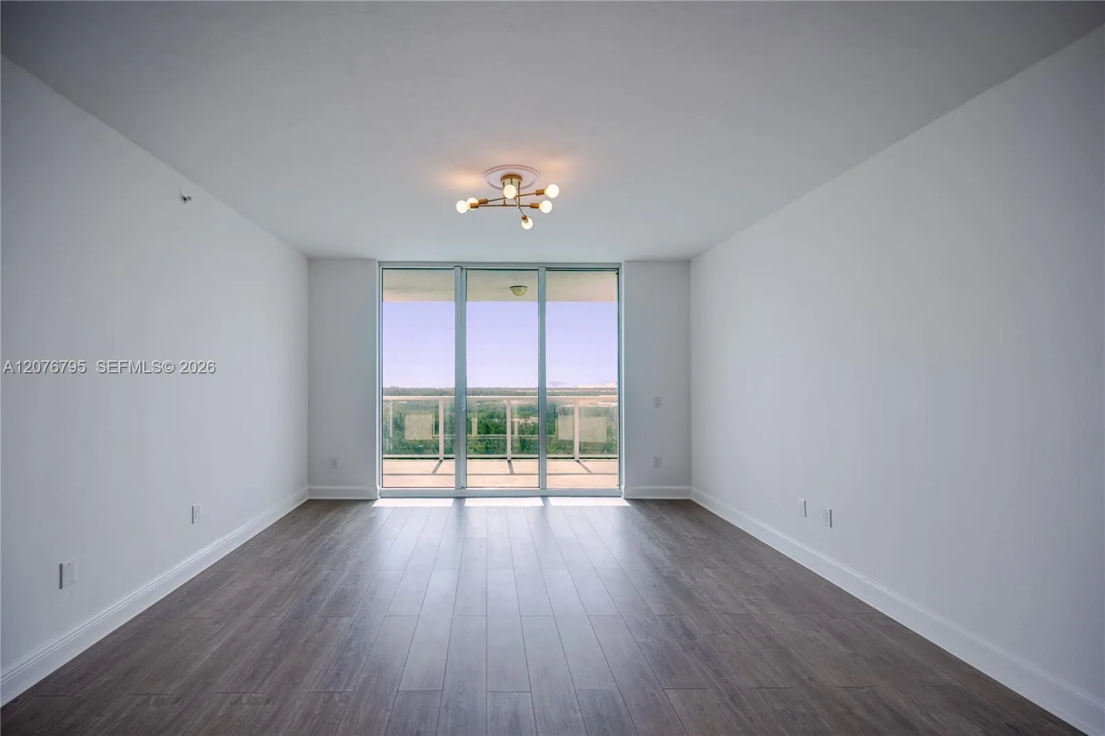 15051 Royal Oaks Ln # 2403, North Miami, FL 33181 photo 3