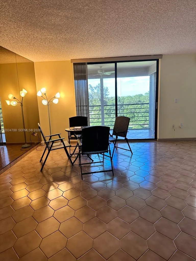 900 Saint Charles Pl # 708, Pembroke Pines, FL 33026