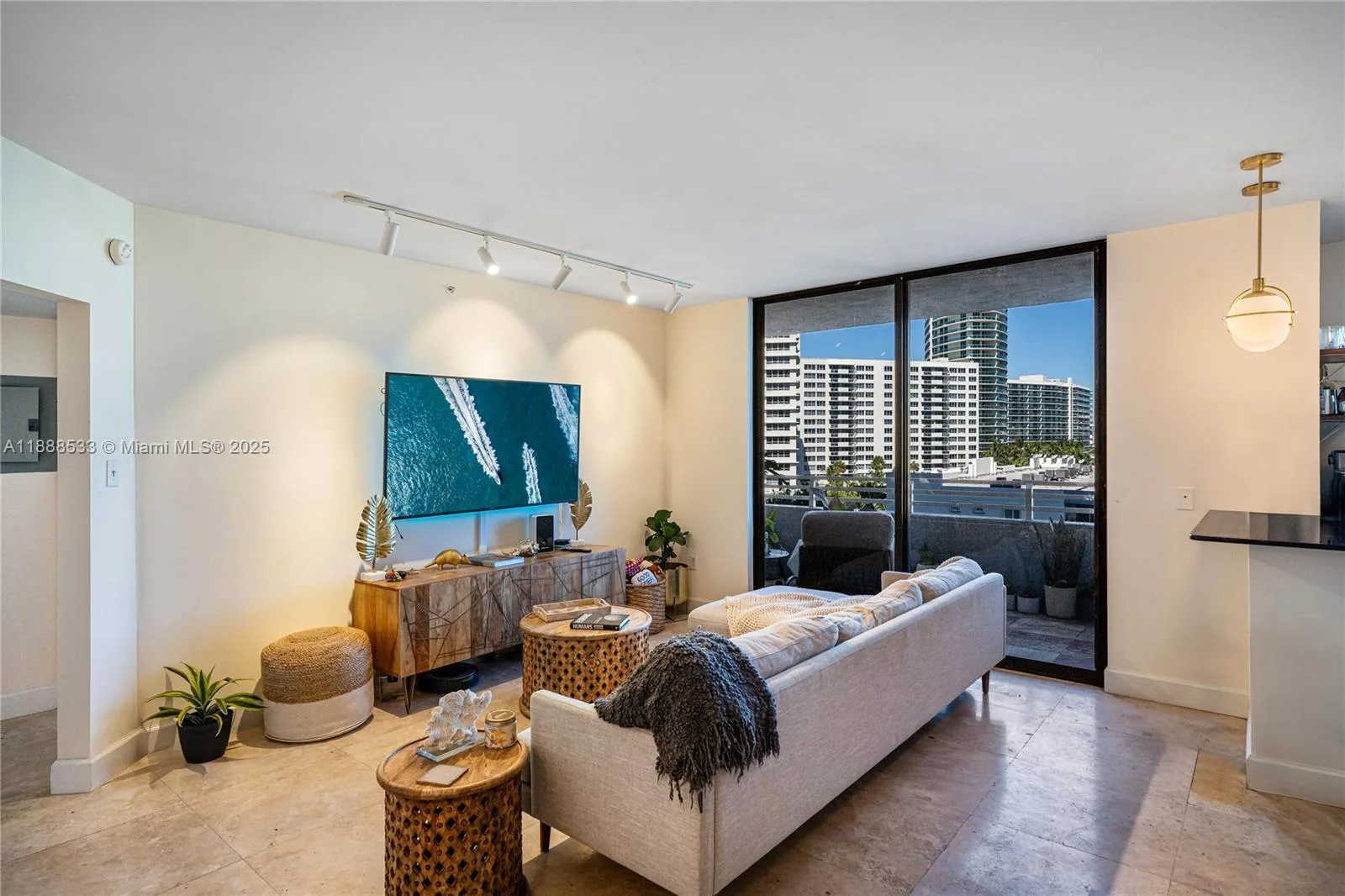 1330 West Ave # 611, Miami Beach, FL 33139 photo 2