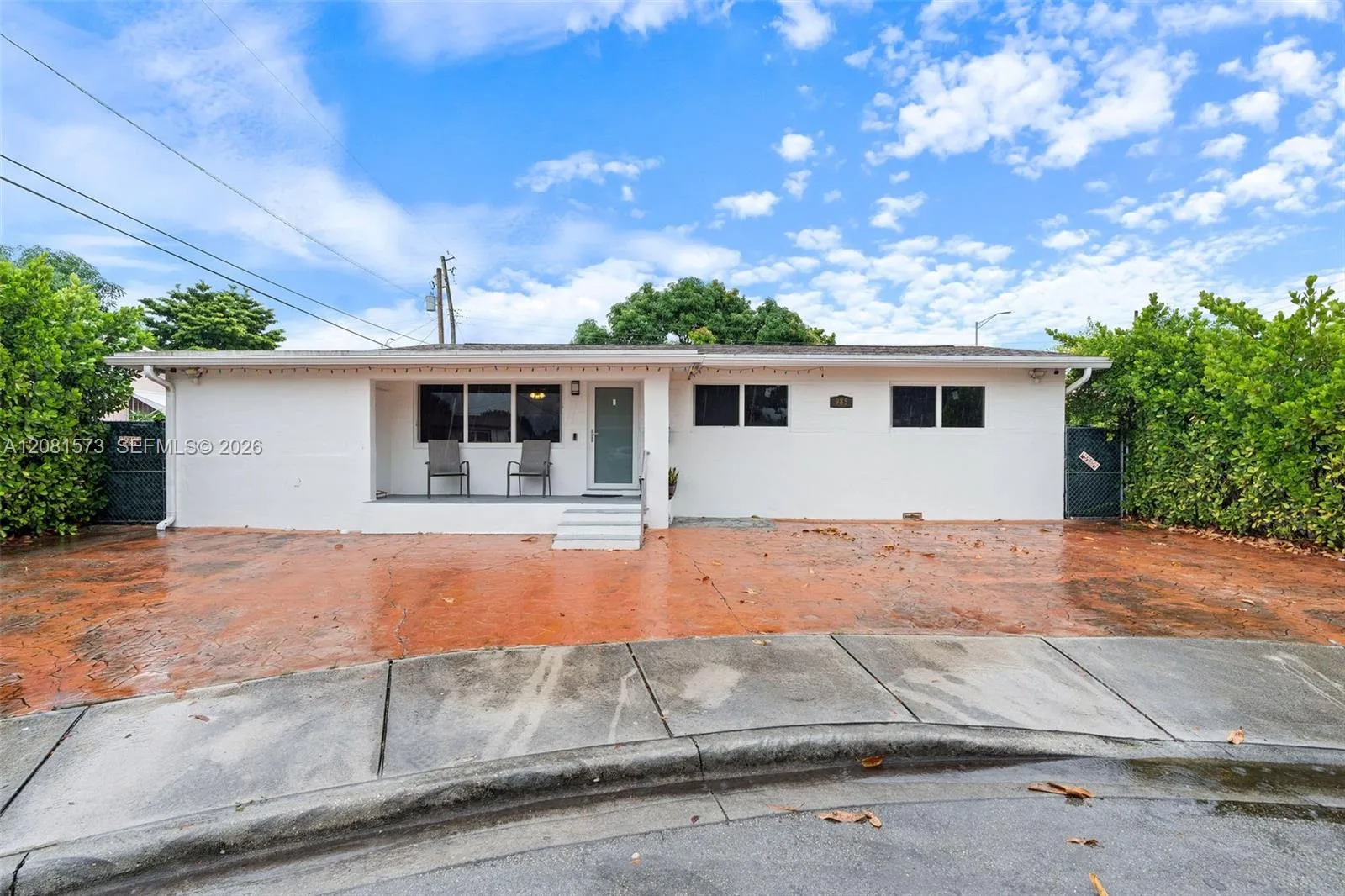 985 SE 2nd Pl, Hialeah, FL 33010