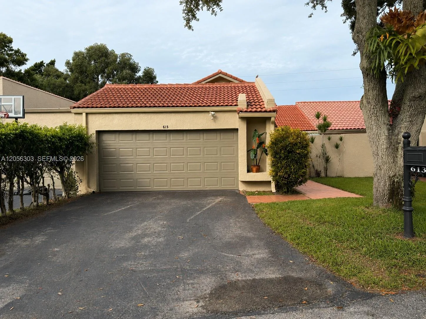 613 Patio Village Way, Weston, FL 33326 photo 2
