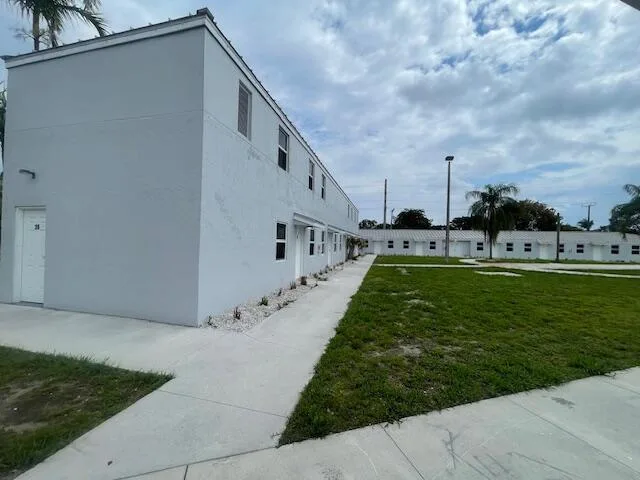 4393 Windsor Avenue # 18, West Palm Beach, FL 33407 photo 4