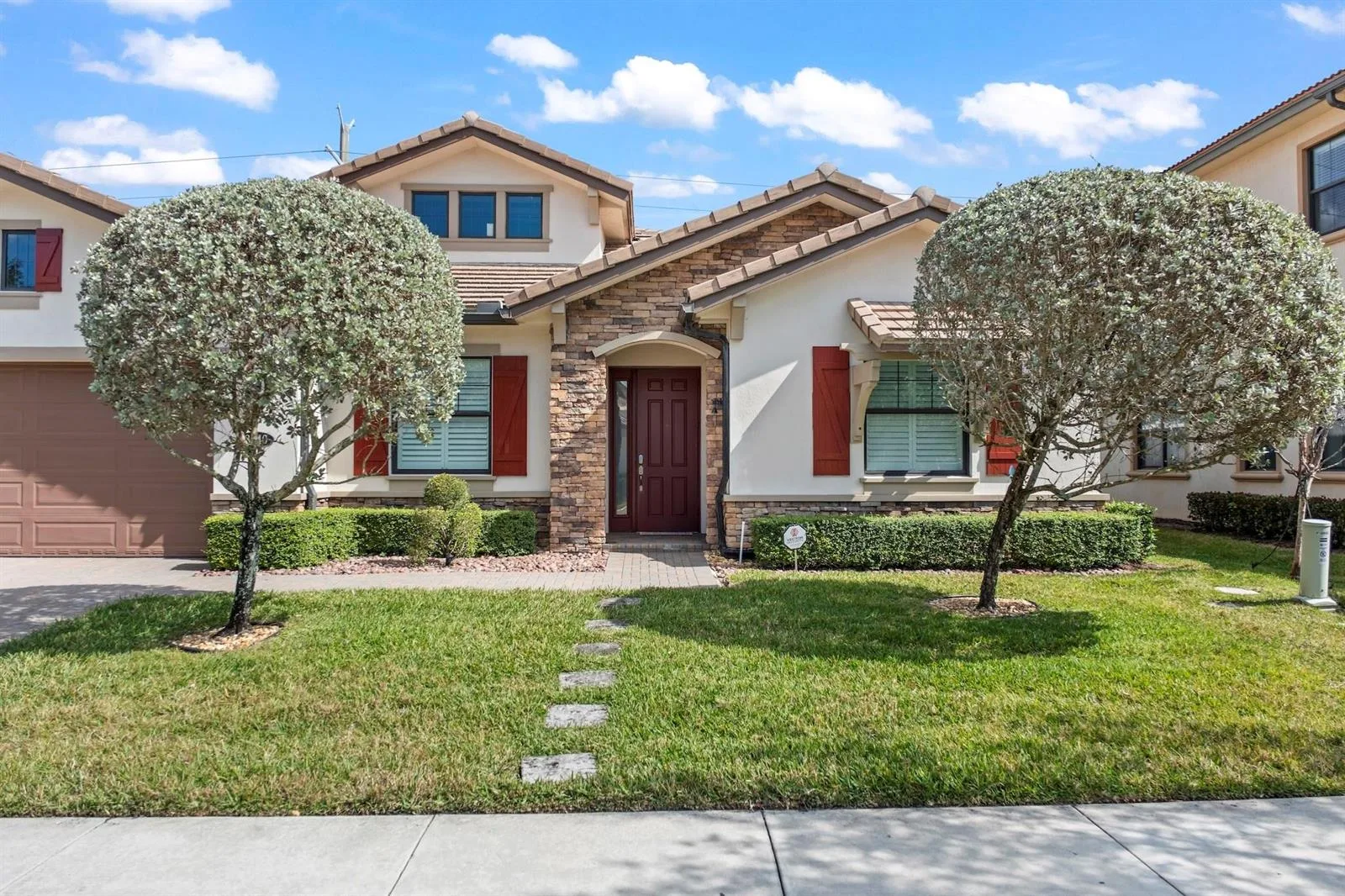 8840 Watercrest Cir Circle E, Parkland, FL 33076