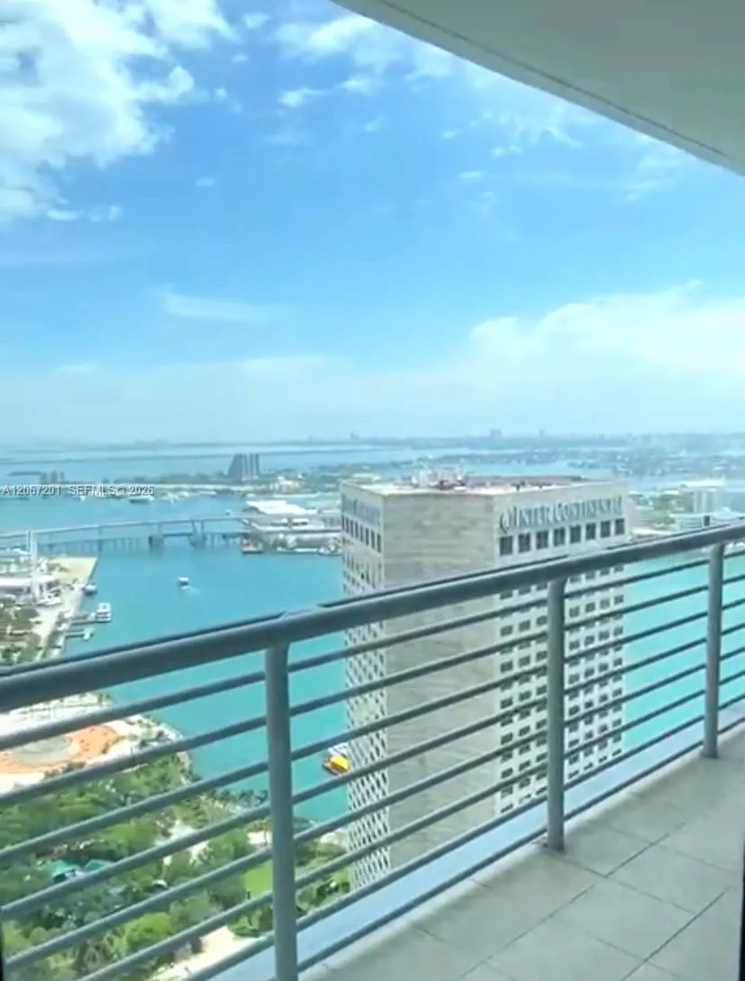 325 S Biscayne Blvd # 4214, Miami, FL 33131 photo 11