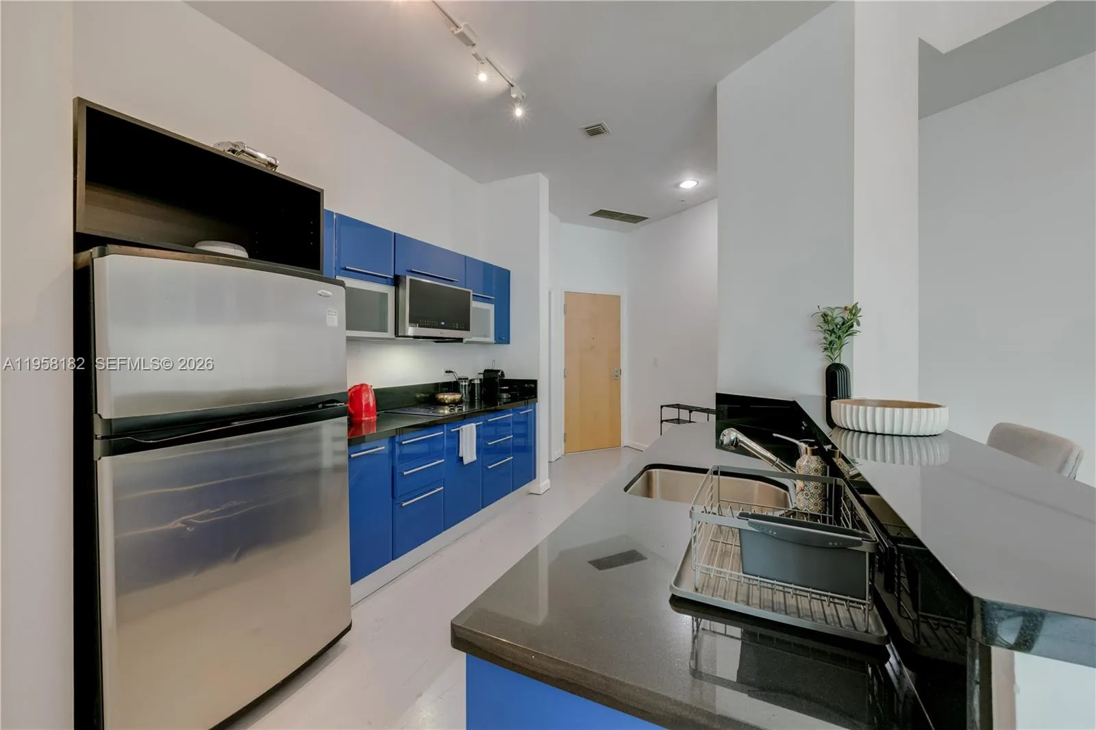 253 NE 2nd St # 228, Miami, FL 33132 photo 11