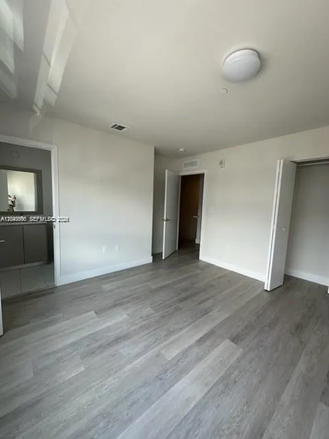 2561 NE 193rd St # 1208, Miami, FL 33180 photo 8