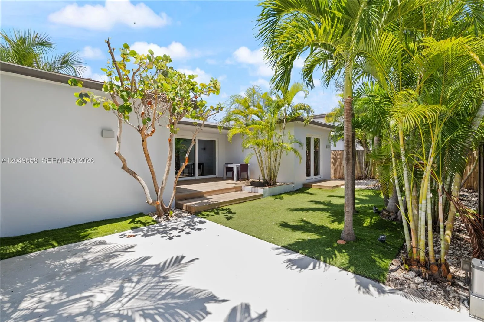 741 86th St, Miami Beach, FL 33141 photo 2