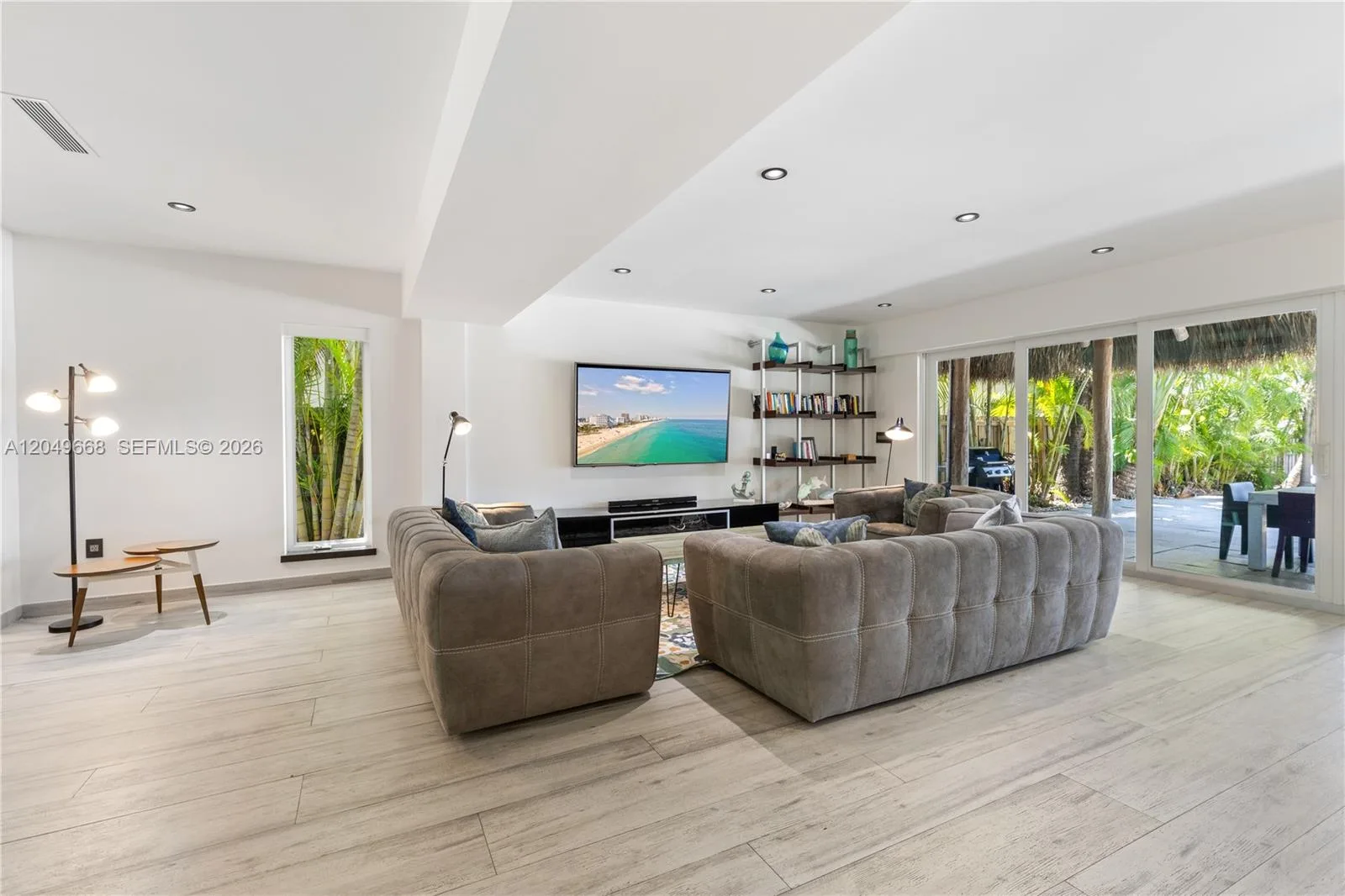 741 86th St, Miami Beach, FL 33141 photo 4