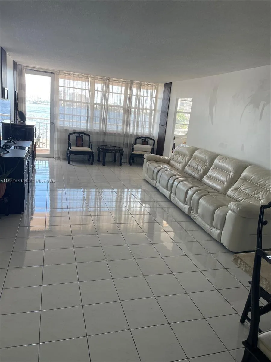 251 174th St # 320, Sunny Isles Beach, FL 33160