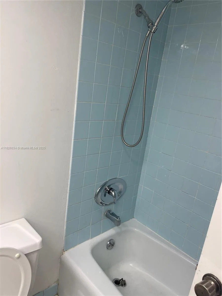 251 174th St # 320, Sunny Isles Beach, FL 33160 photo 13