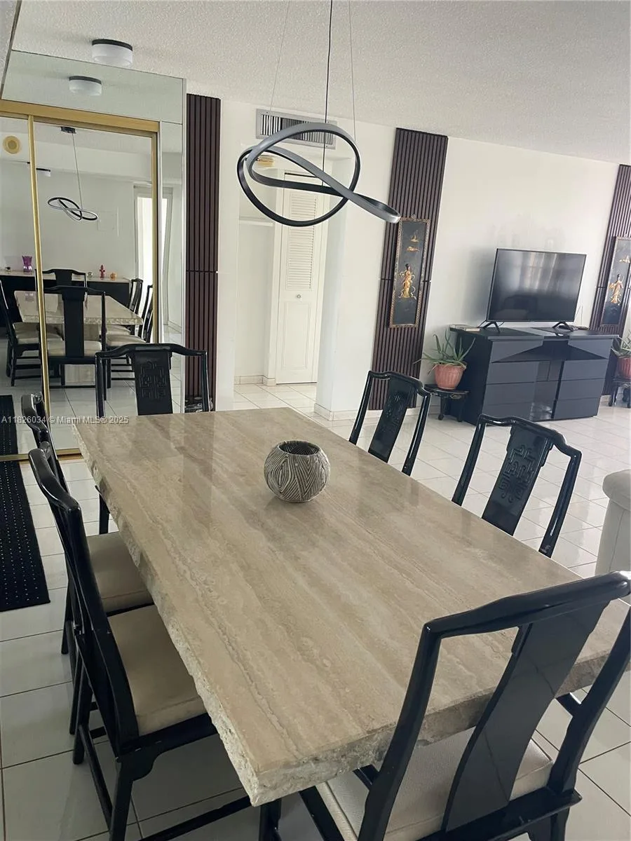 251 174th St # 320, Sunny Isles Beach, FL 33160 photo 4