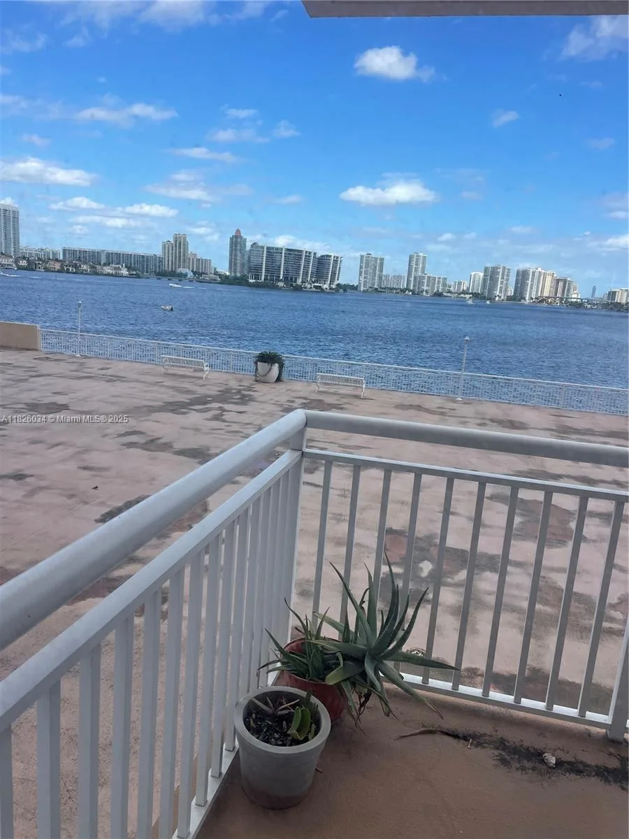 251 174th St # 320, Sunny Isles Beach, FL 33160 photo 7