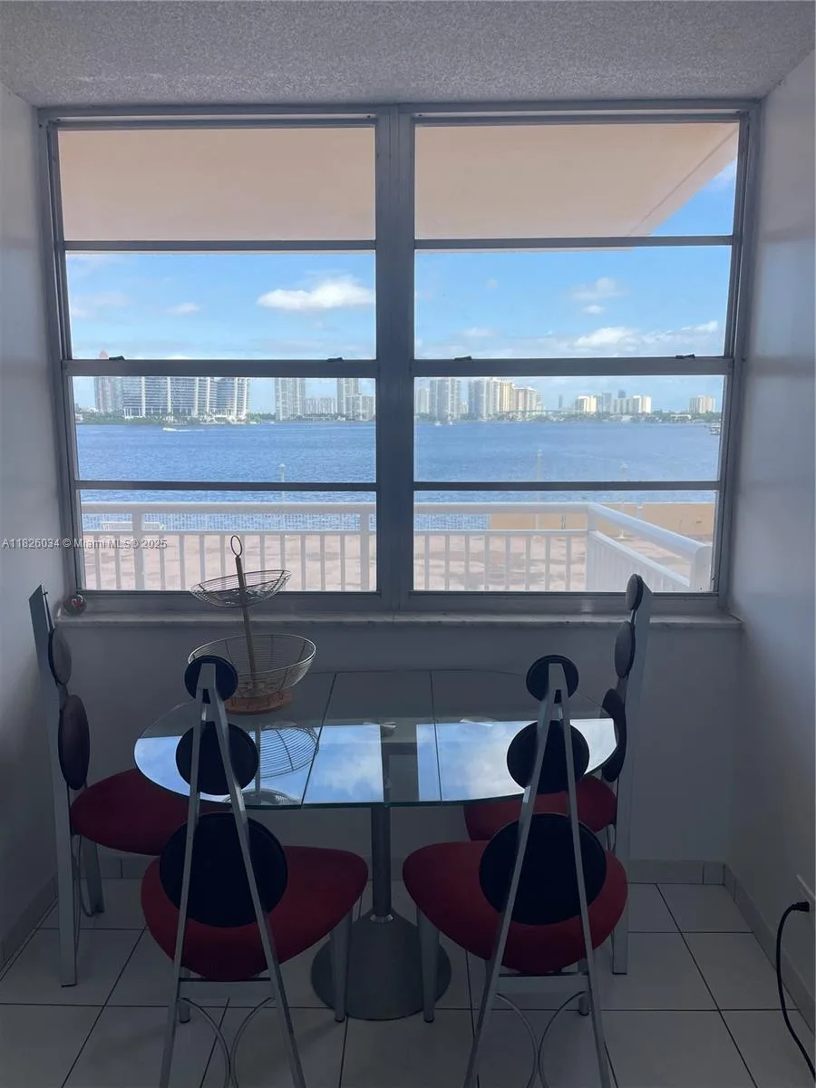 251 174th St # 320, Sunny Isles Beach, FL 33160 photo 8