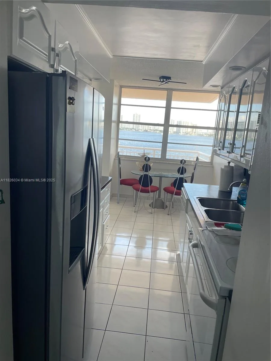 251 174th St # 320, Sunny Isles Beach, FL 33160 photo 9
