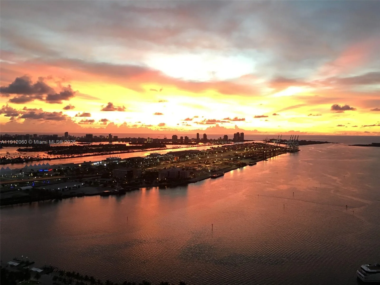 50 Biscayne Blvd # 4808, Miami, FL 33132 photo 2