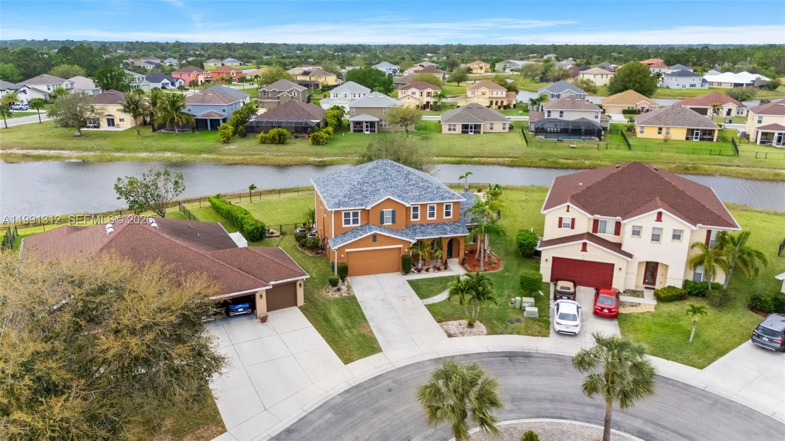 8130 blue daze ct, Lehigh Acres, FL 33972 photo 4
