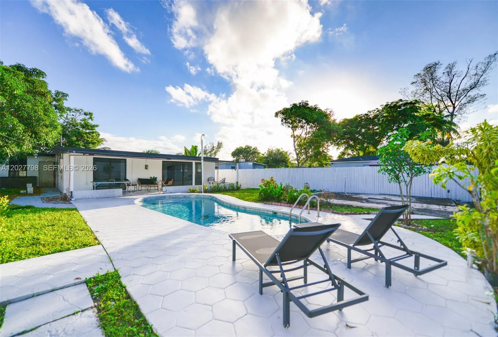 415 NW 133rd St # 415, North Miami, FL 33168