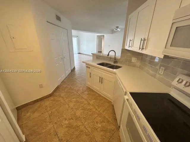 6292 NW 186th St # 306, Hialeah, FL 33015 photo 4