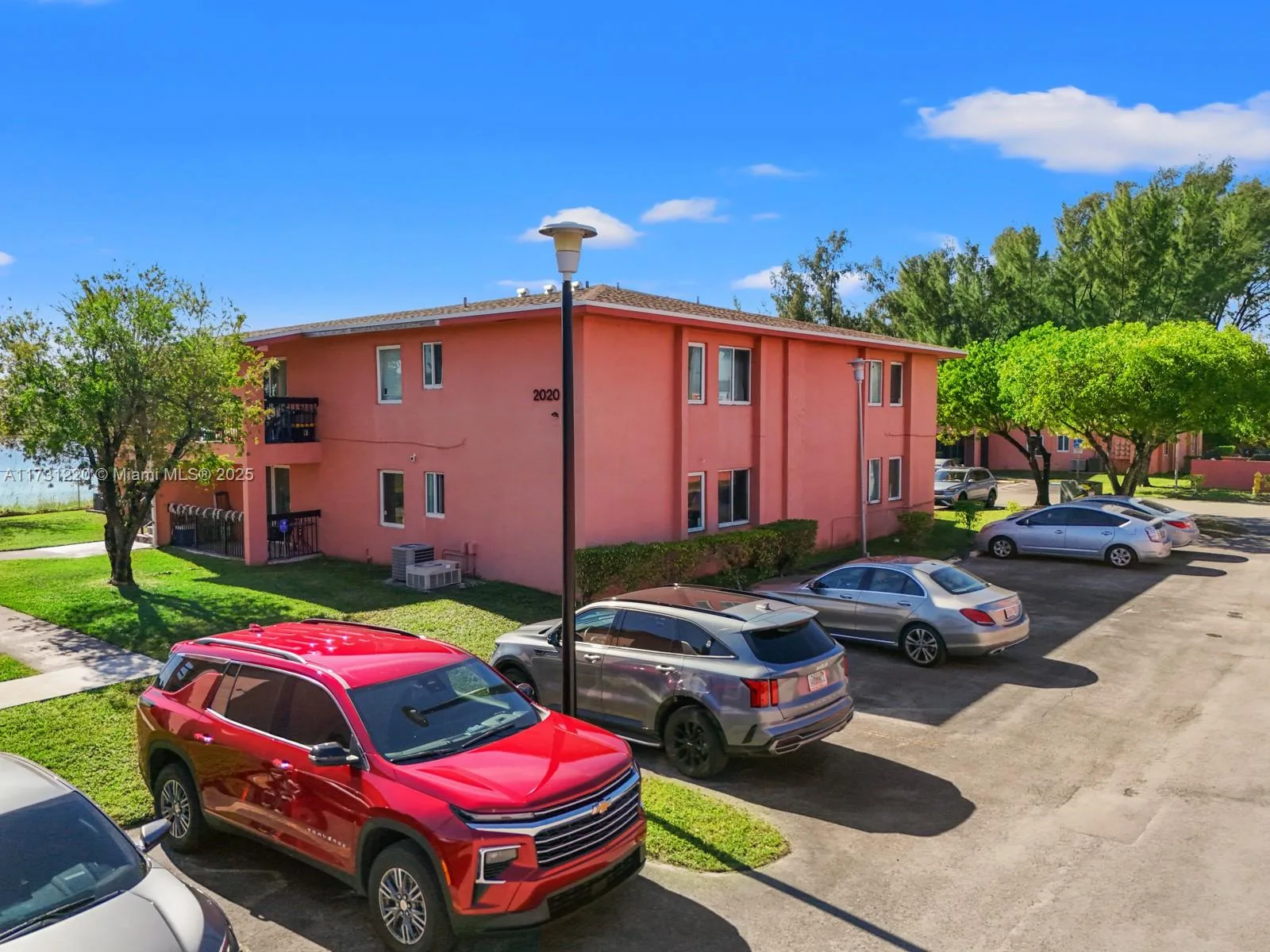 2020 NW 119th St # 1122, Miami, FL 33167 photo 4