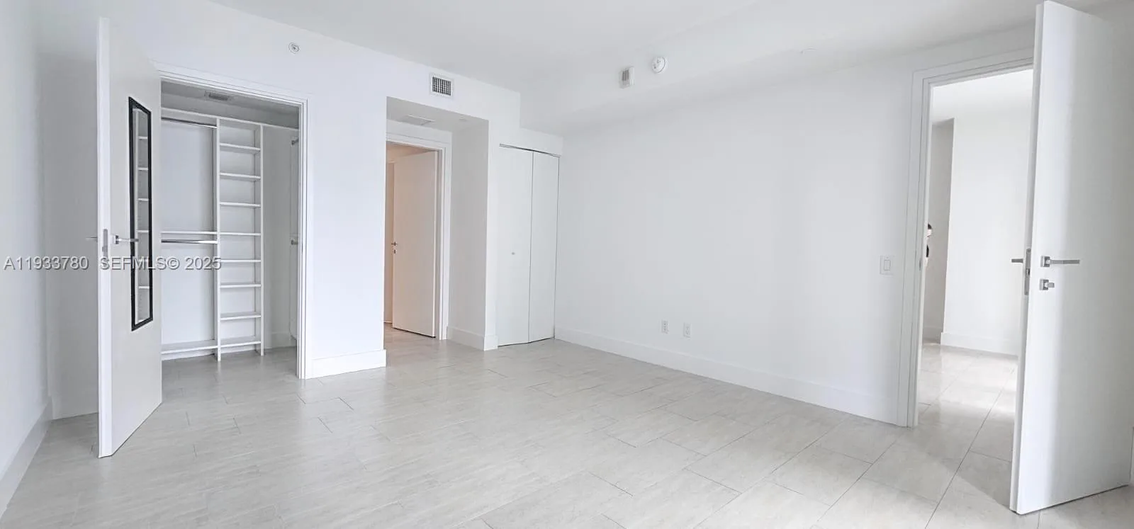 1300 Brickell Bay Dr # 1106, Miami, FL 33131 photo 4