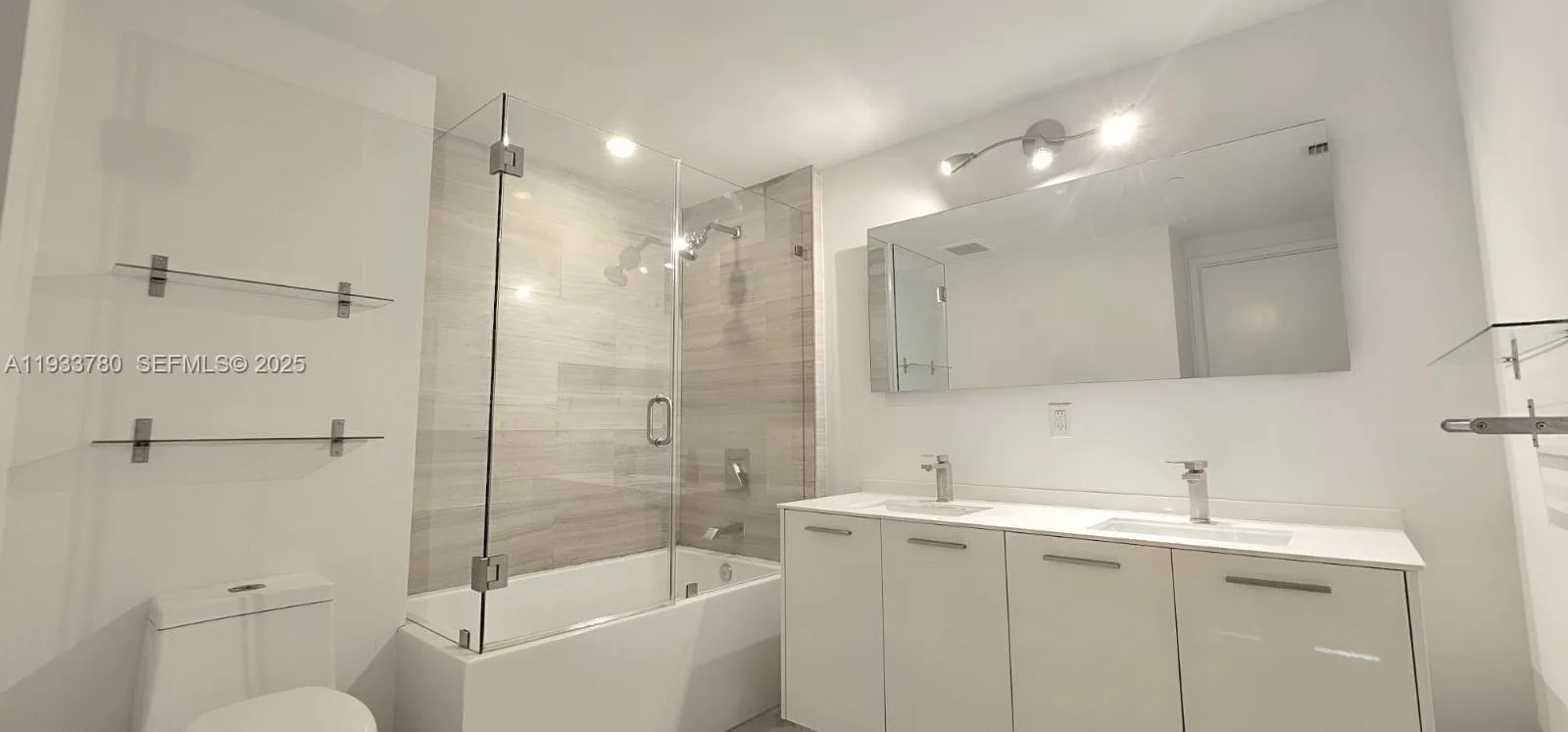 1300 Brickell Bay Dr # 1106, Miami, FL 33131 photo 6