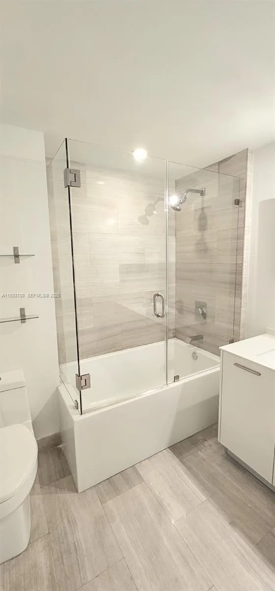 1300 Brickell Bay Dr # 1106, Miami, FL 33131 photo 7